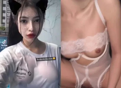 Cô nàng vú bự lồn đẹp cưỡi ngựa phê không chịu được